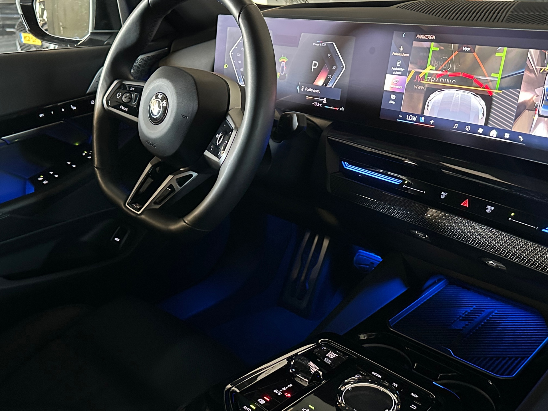 45810181-23.jpg