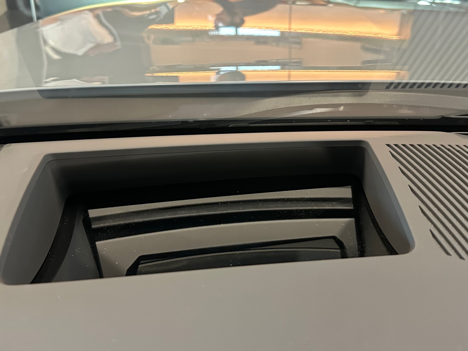 45810181-56.jpg