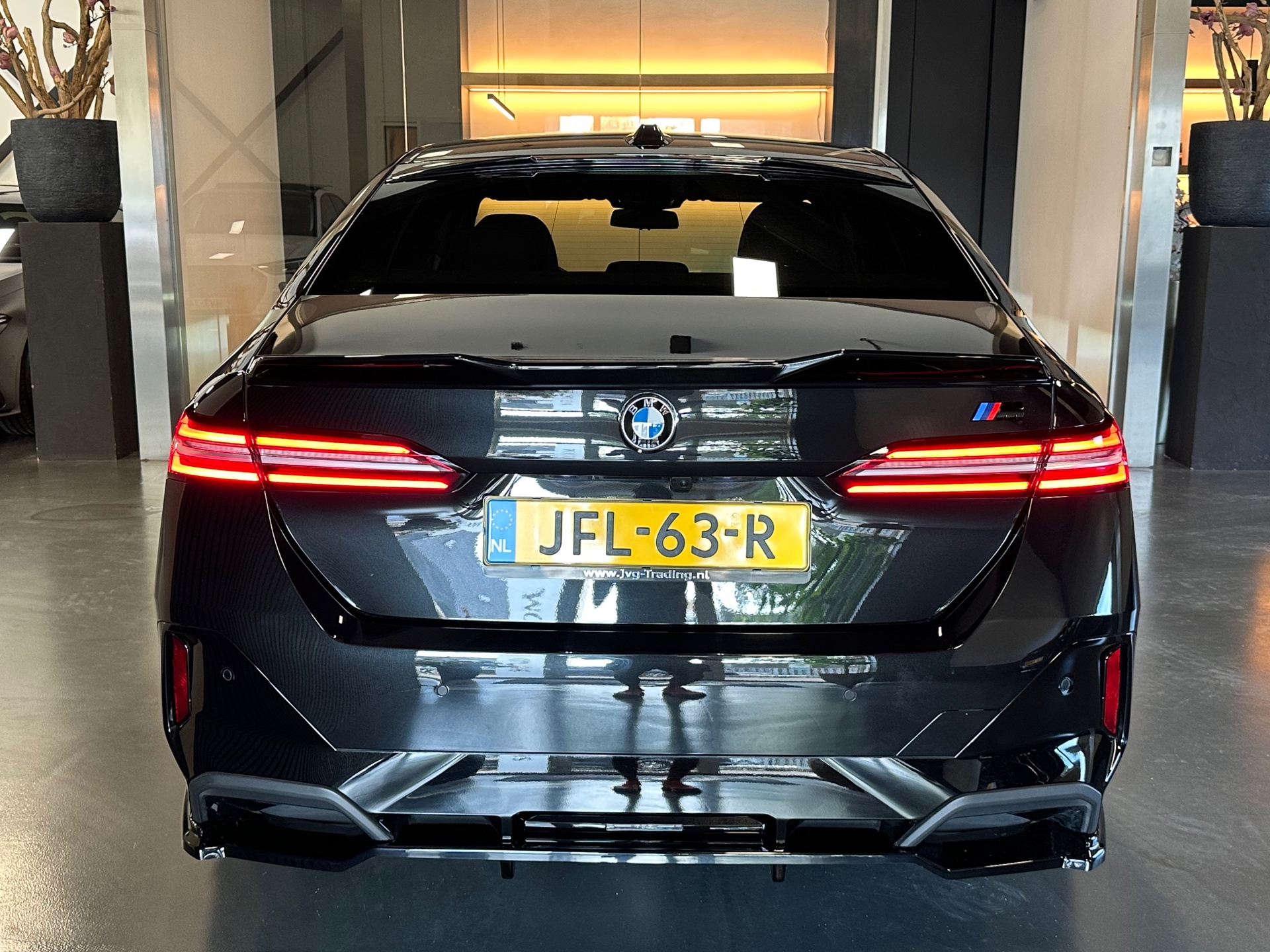 47759122-5.jpg