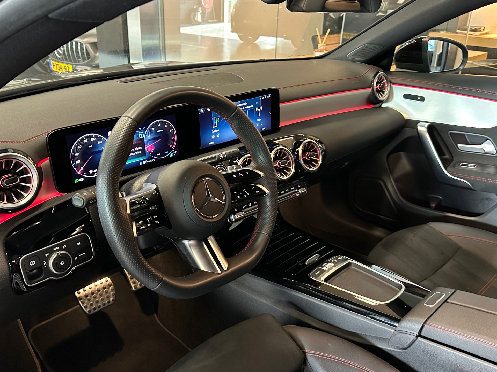 47956455-17.jpg